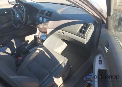 2004 Honda Accord 3.0 Ex from USA, damaged, VIN 1HGCM66574A004569